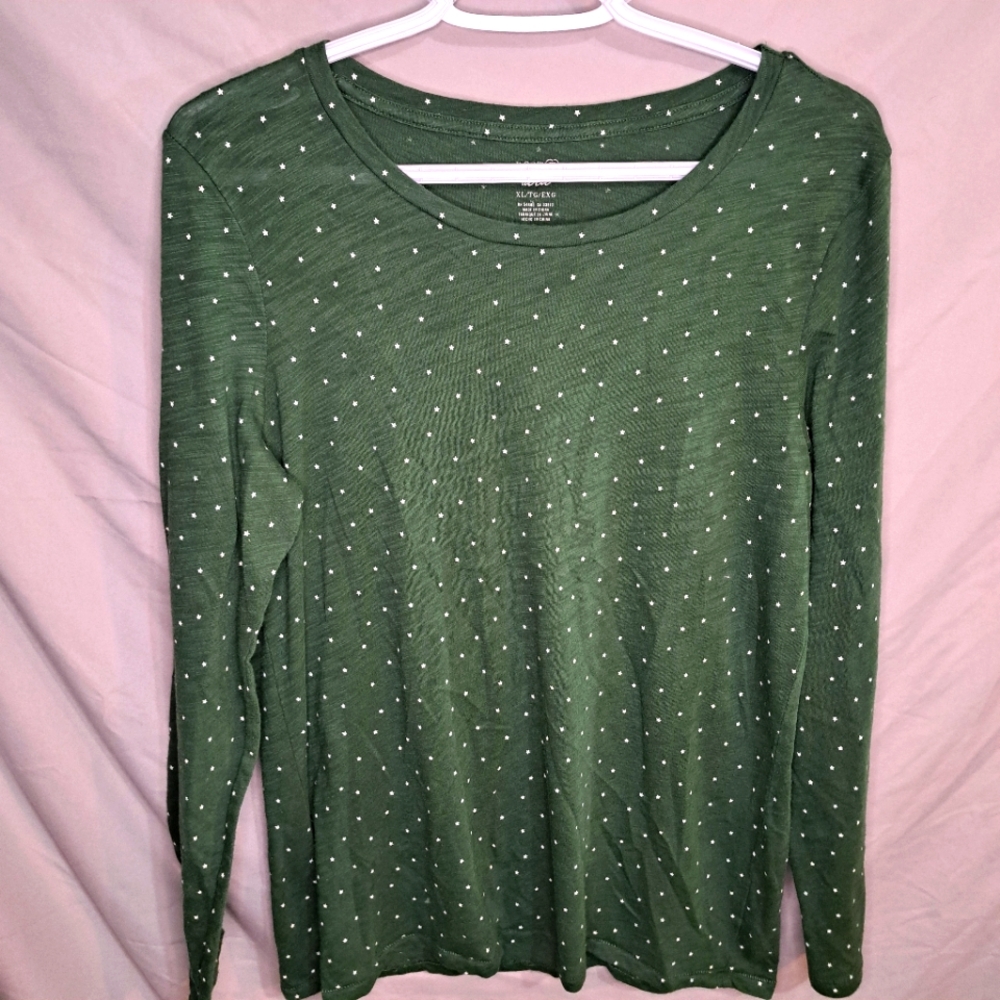 💥2/$10💥Green Polka Dot long sleeved Women's Top size xl cotton polyester blend